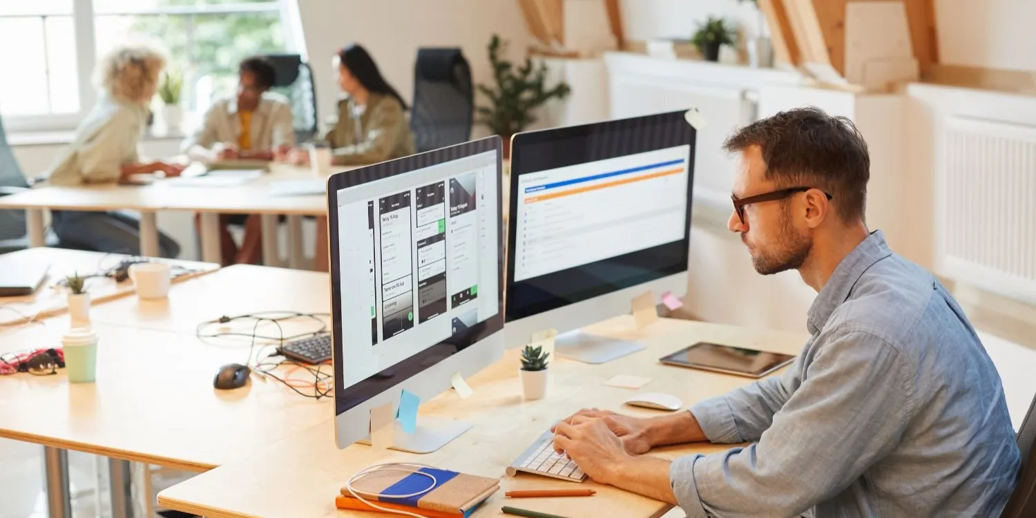How to Choose a Website Builder Hero