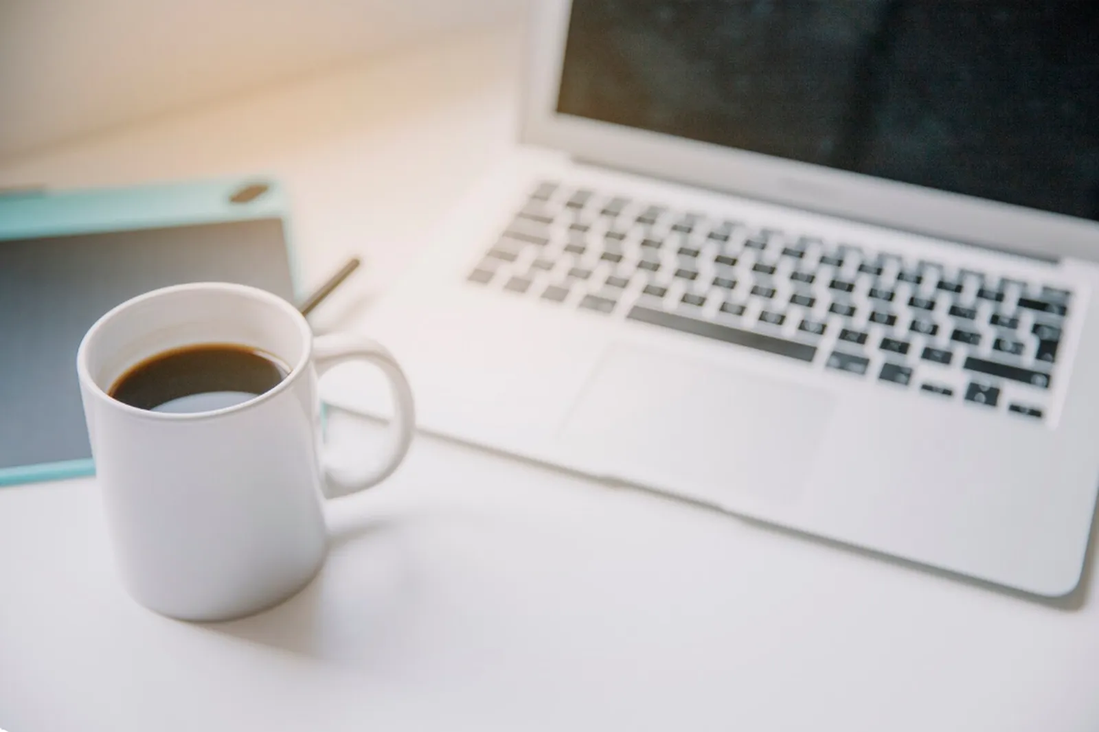 laptop-coffee-1600x1066